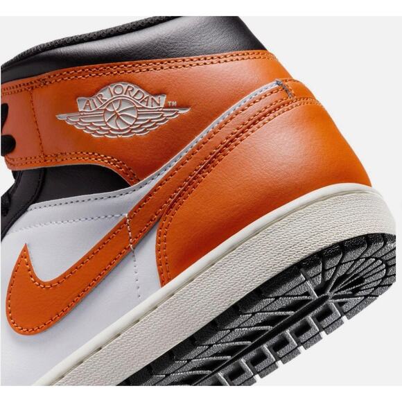 Nike Air Jordan 1 Mid Black Toe Starfish DQ8426-801 Men\'s Size 9.5 main image 5